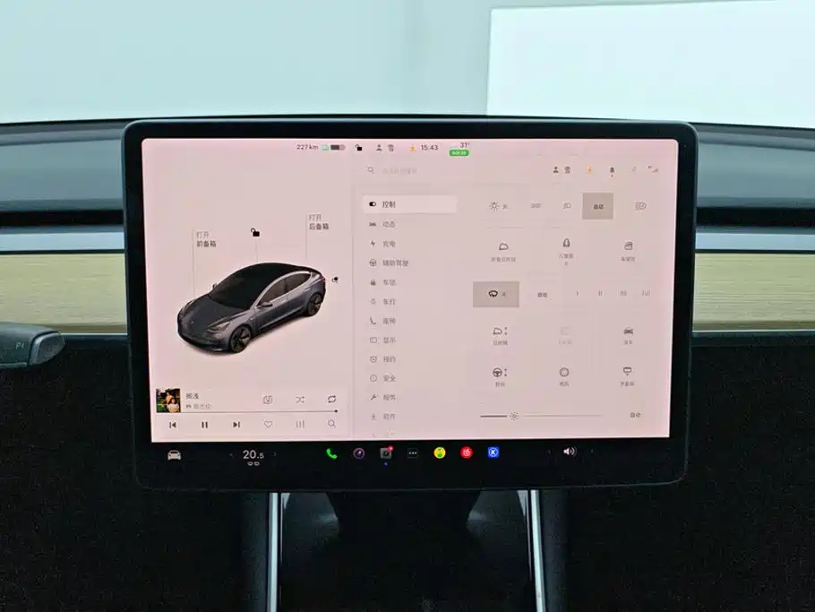 Tesla Model 3 — миниатюра 13