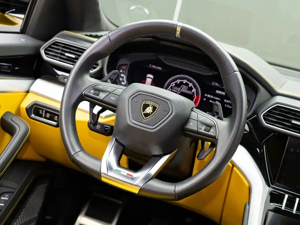 Lamborghini Urus — миниатюра 16
