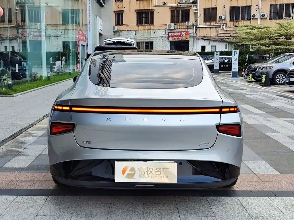 XPeng P7 — миниатюра 5