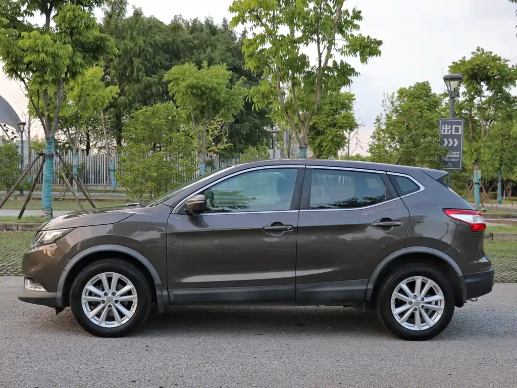 Nissan Qashqai — миниатюра 4