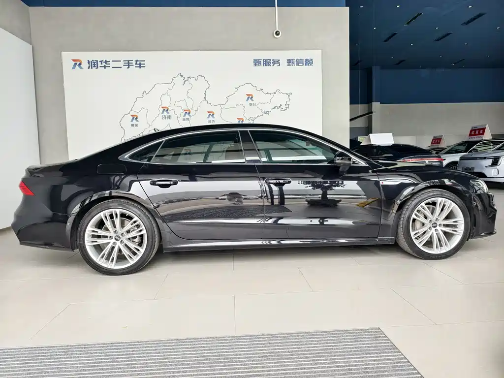 Audi A7L 2024 45 TFSI quattro