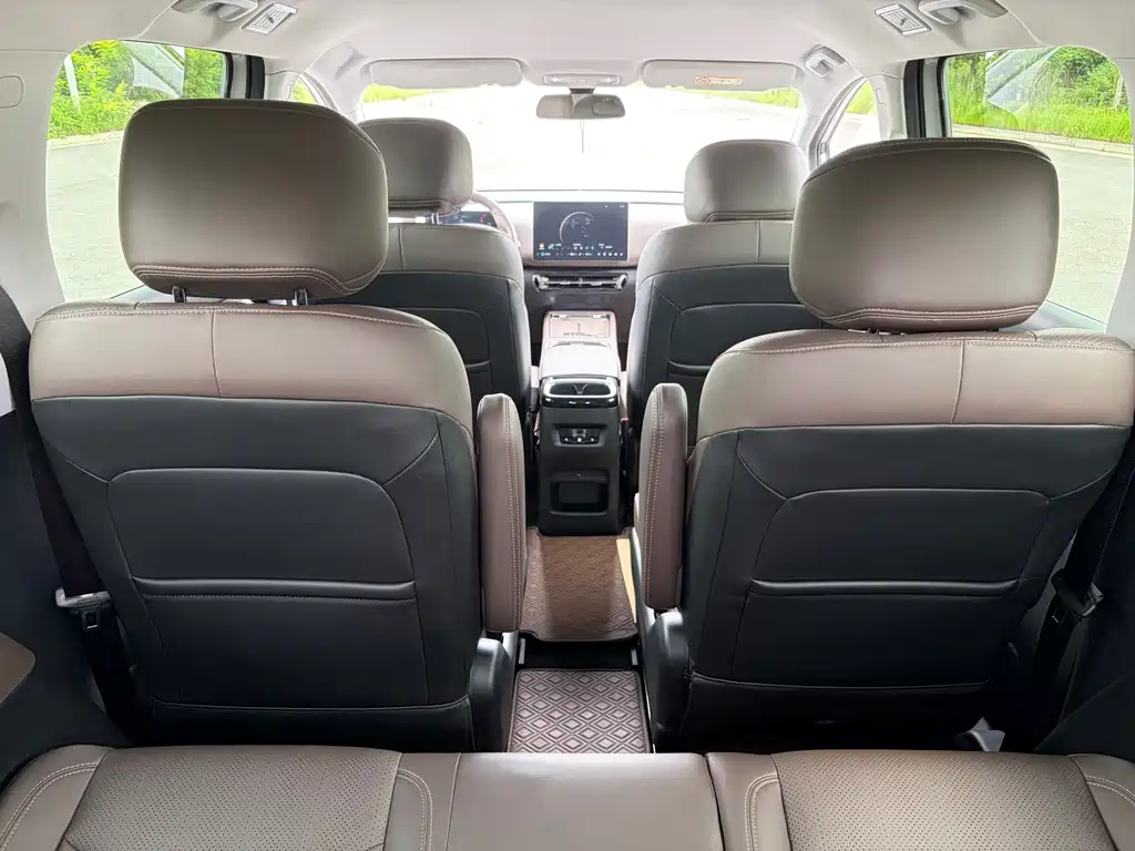 Wuling Звездный свет 730 Новая энергия — миниатюра 12