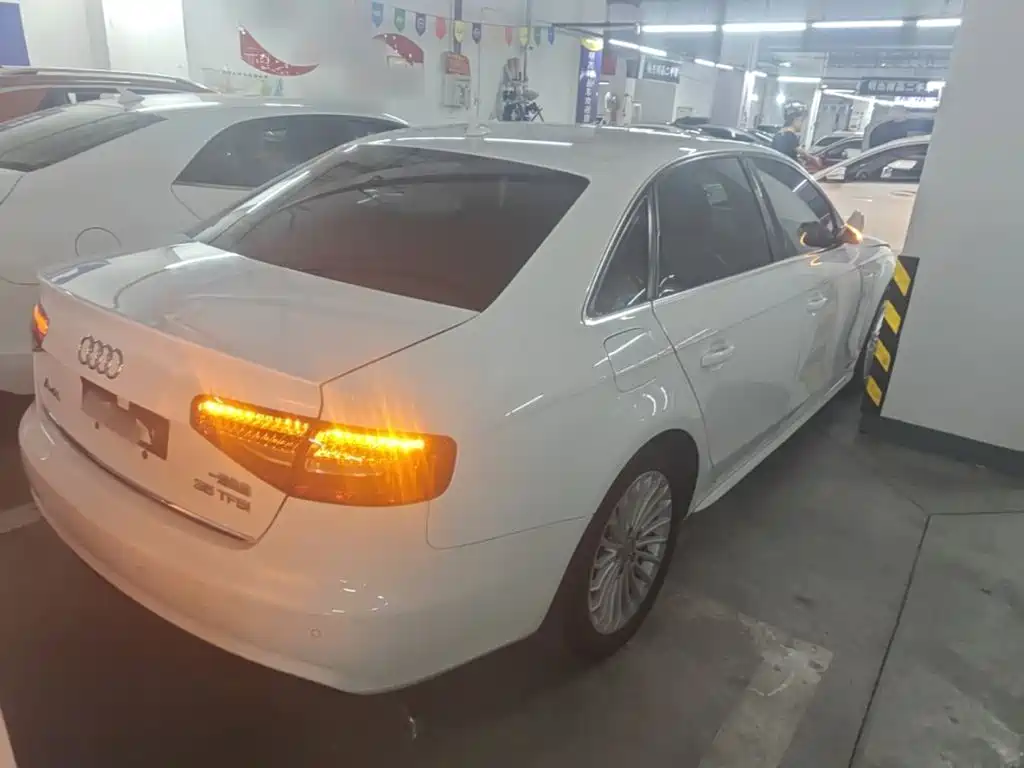 Audi A4L — миниатюра 7