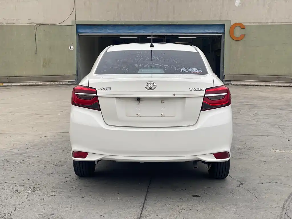 Toyota Vios — миниатюра 8