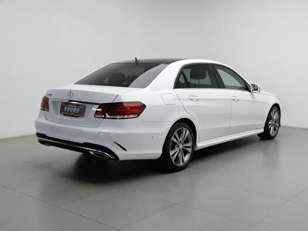 Mercedes-Benz E-Class — миниатюра 2