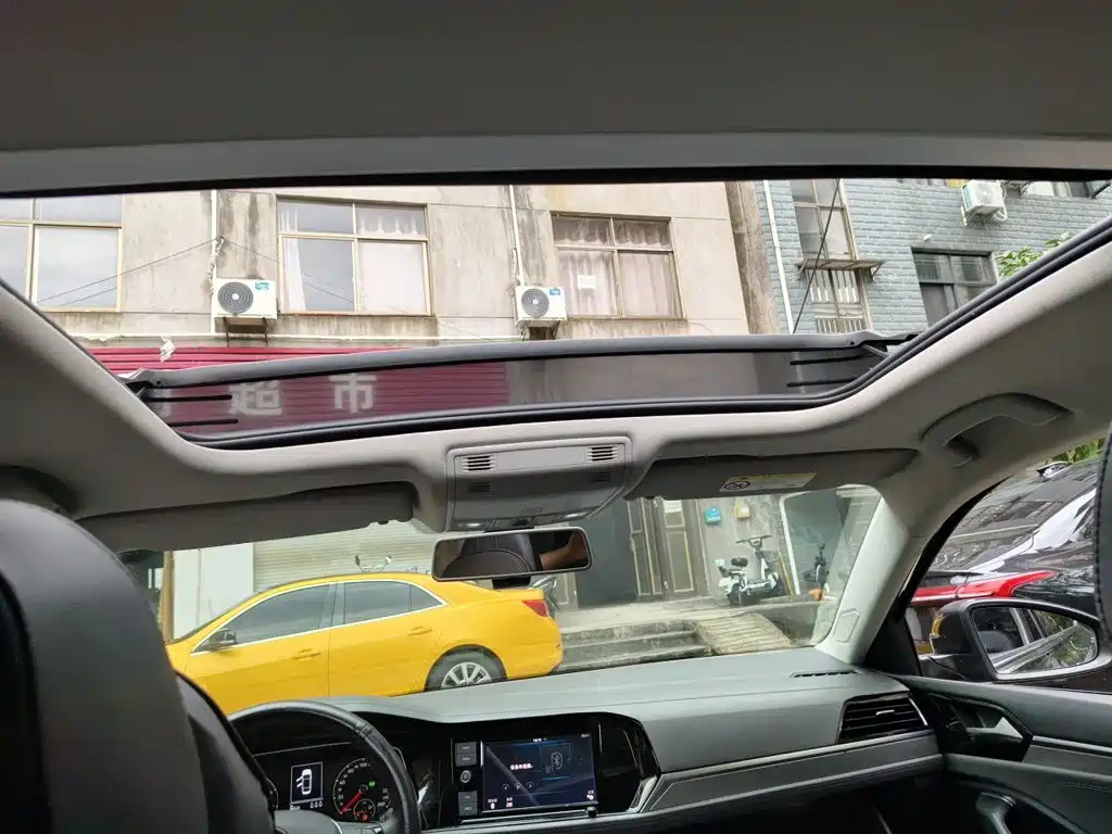 Volkswagen Sagitar — миниатюра 9
