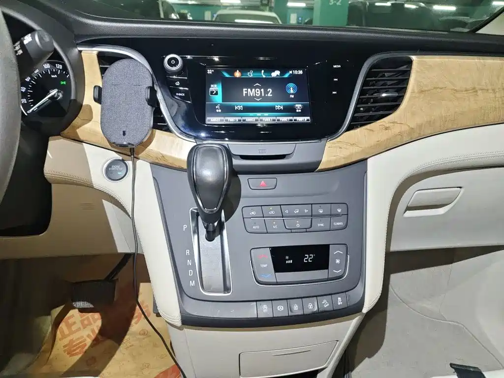 Buick GL8 — миниатюра 14