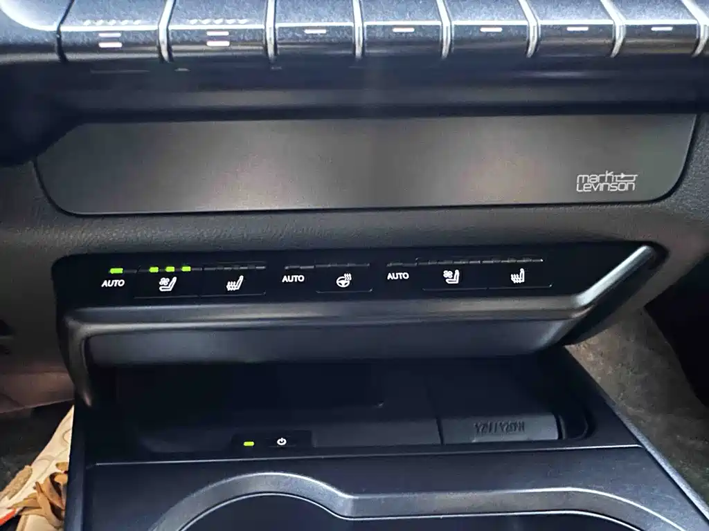 Lexus UX New Energy — миниатюра 16