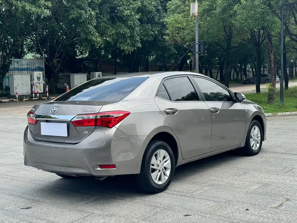 Toyota Corolla — миниатюра 12