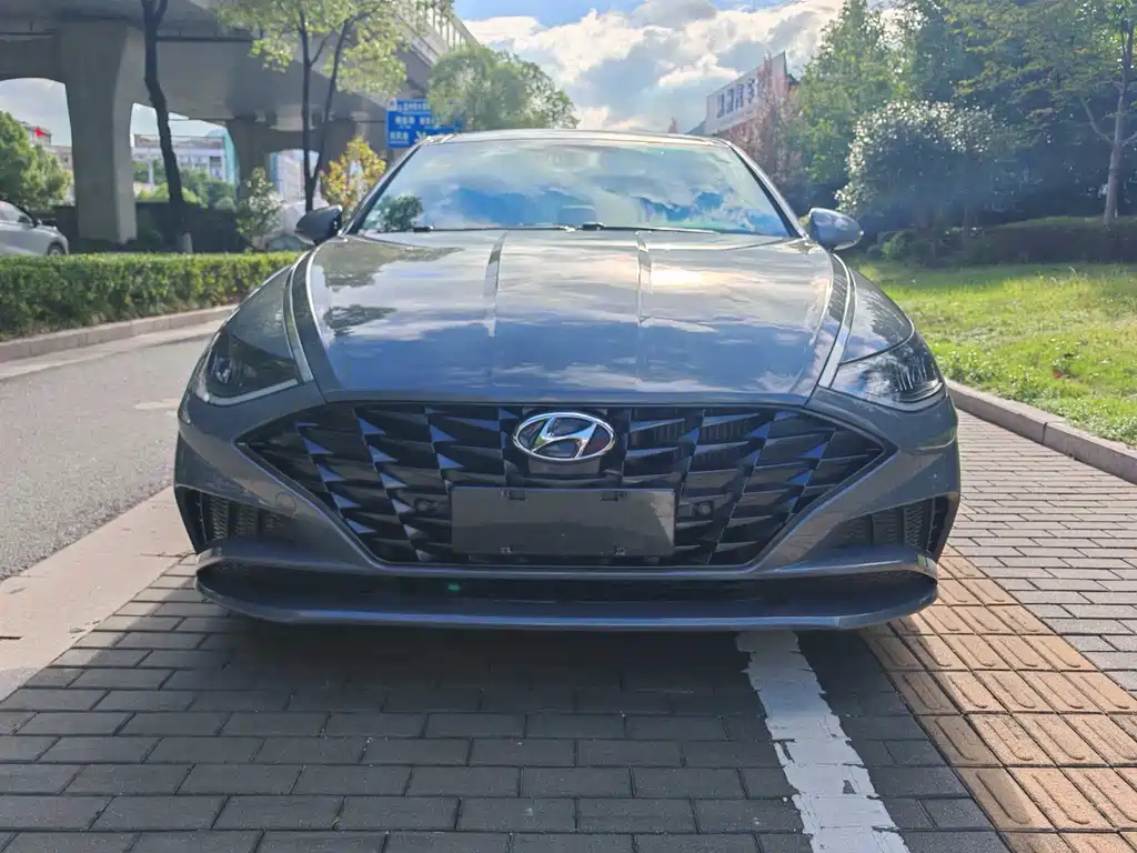 MODERN SONATA