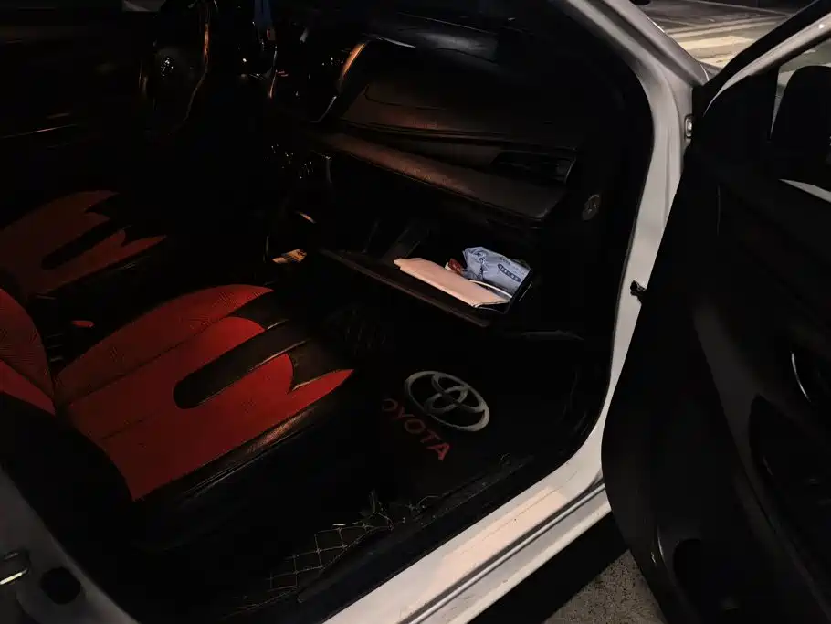 Toyota Yaris L — миниатюра 8