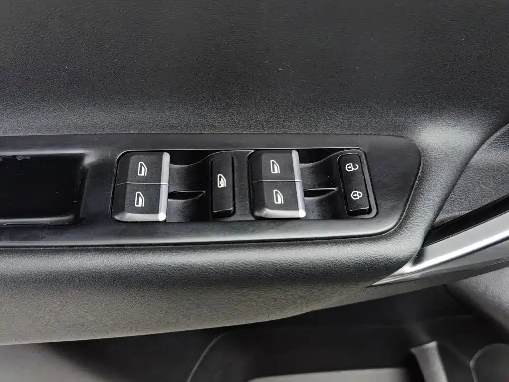 Geely Boyue — миниатюра 9