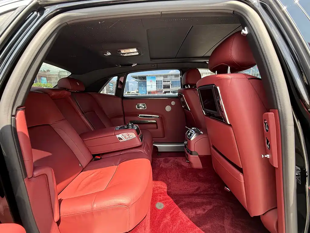 Rolls-Royce Ghost — миниатюра 16