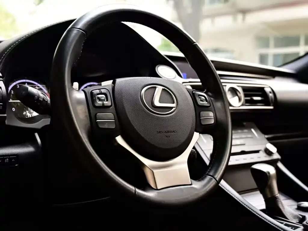 Lexus RC — миниатюра 8