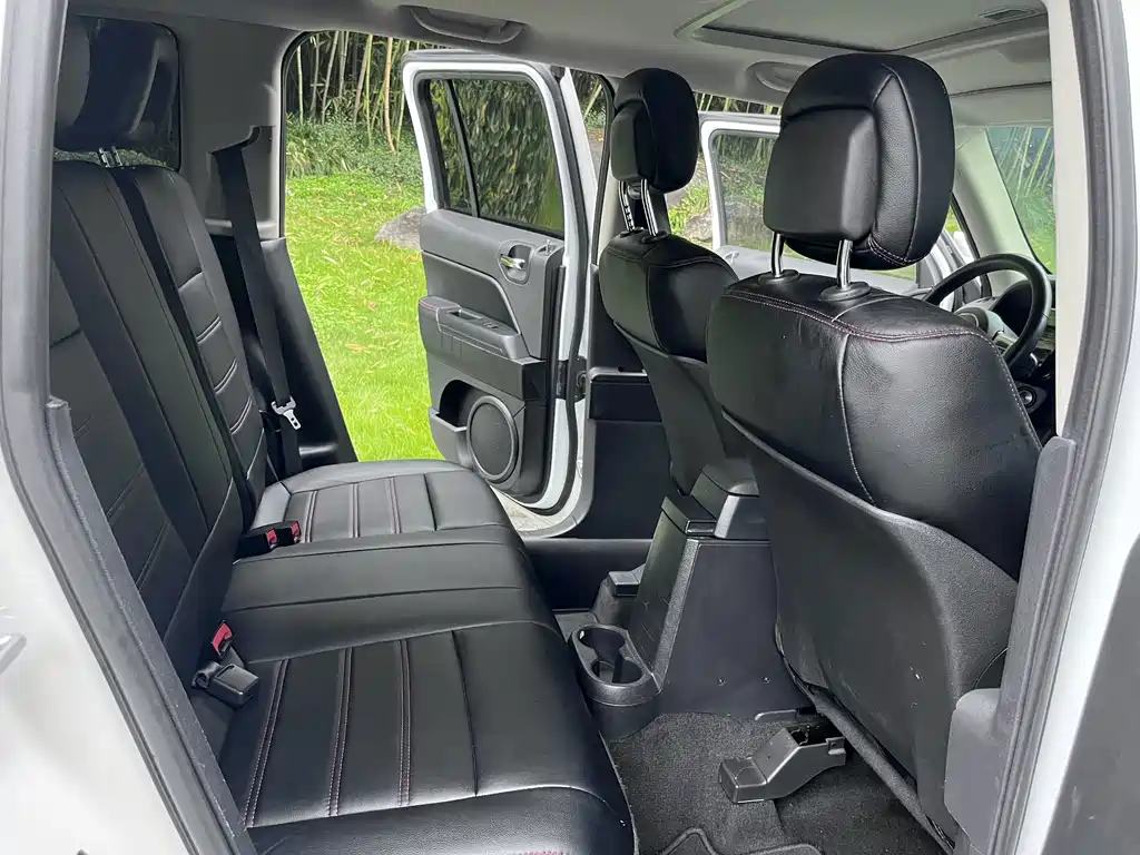 Jeep Patriot — миниатюра 18