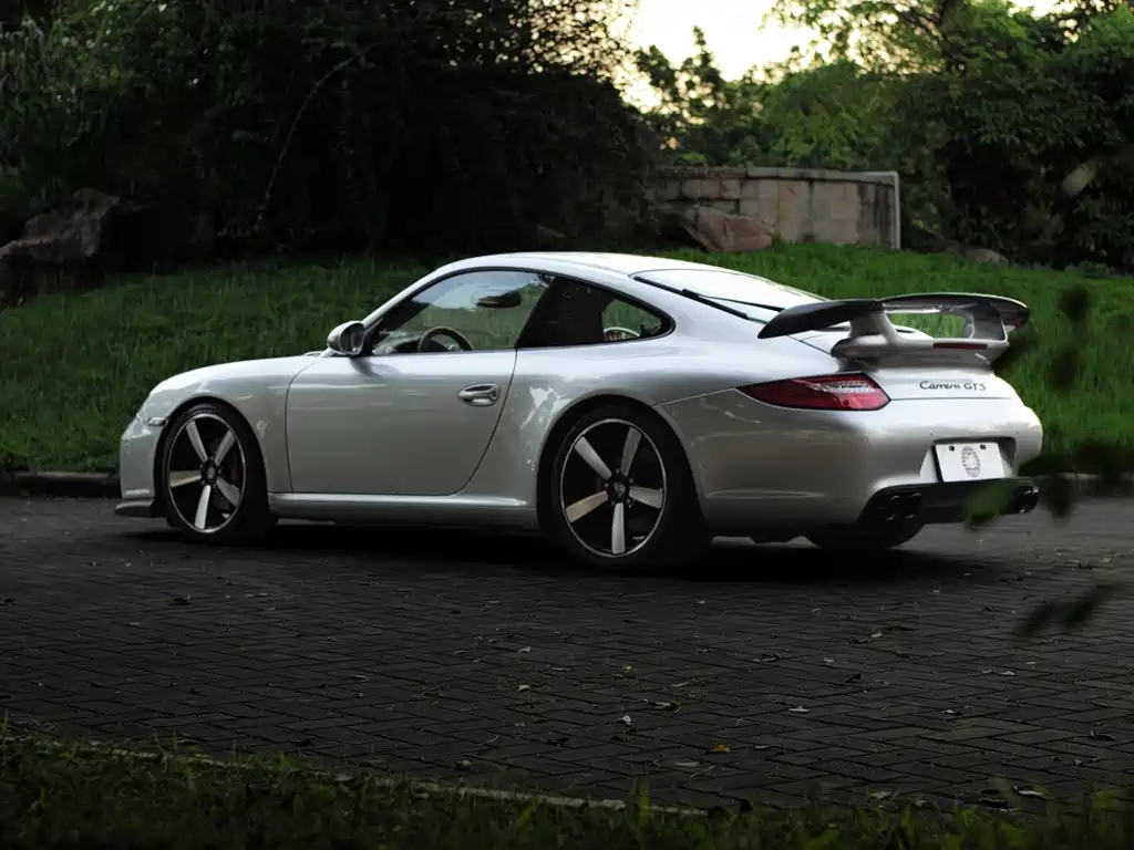 Porsche 911 2010 Carrera S 3.8L