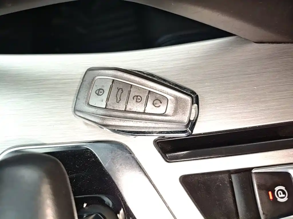 Geely Binyue — миниатюра 9