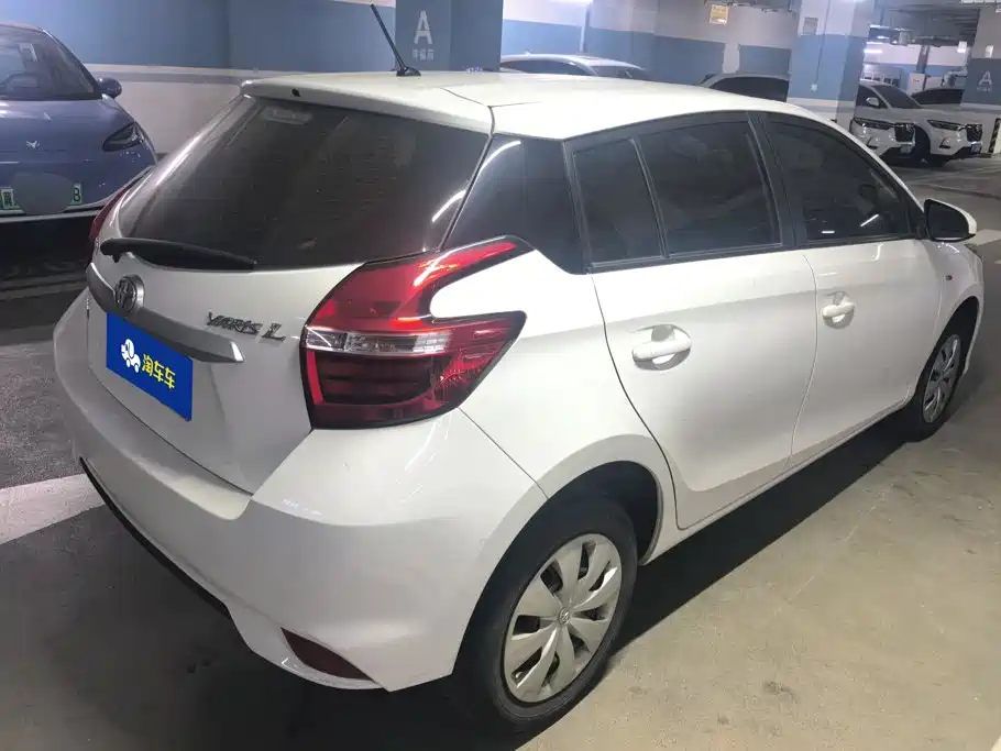 Toyota Yaris L — миниатюра 3