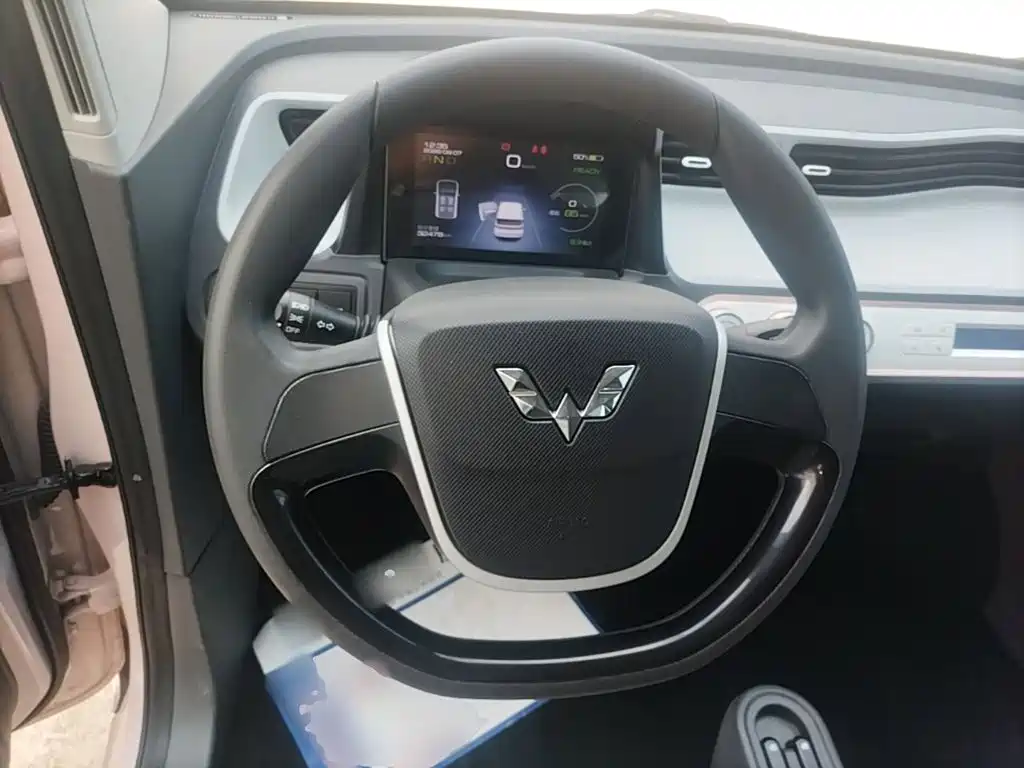 Wuling MINIEV — миниатюра 11