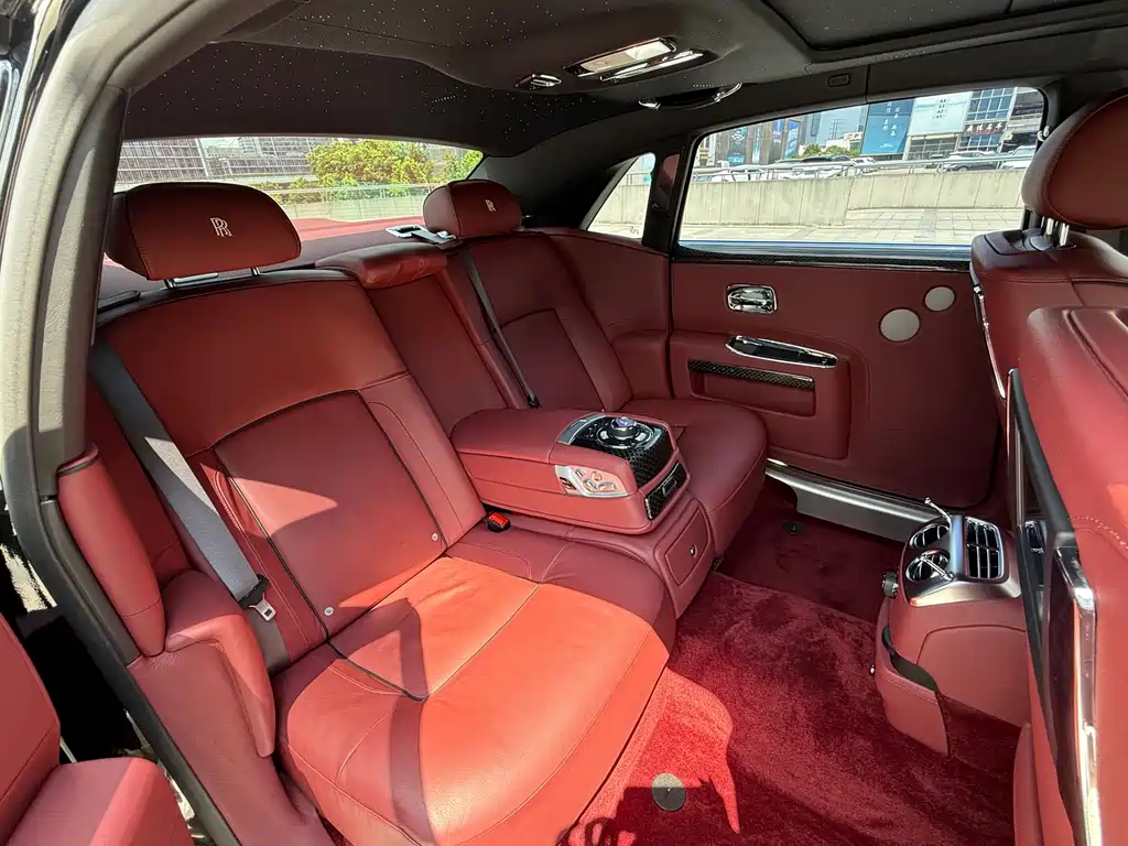 Rolls-Royce Ghost — миниатюра 15