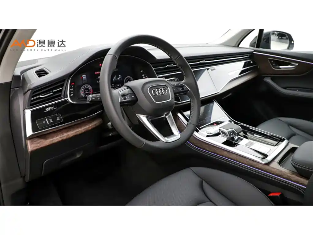 Audi Q7 2025 45 TFSI quattro S line