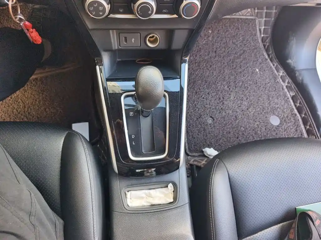 Nissan Sylphy — миниатюра 7