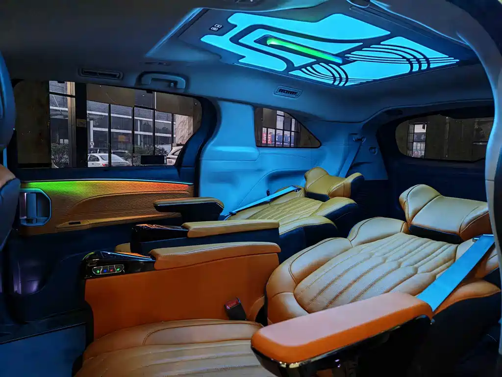 Toyota Granvia — миниатюра 9
