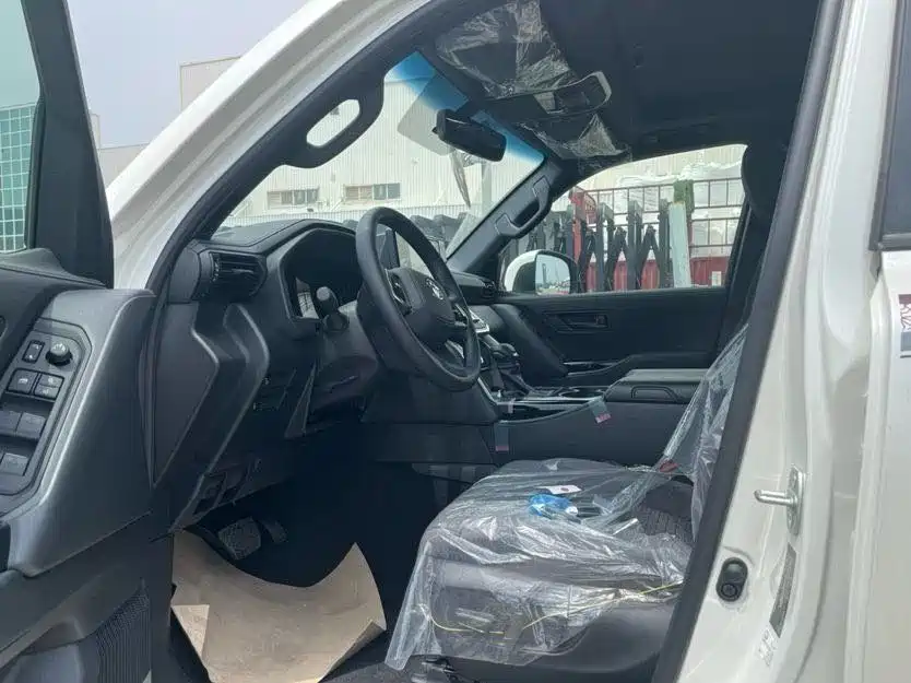 Toyota Land Cruiser 2025 4.0L AT