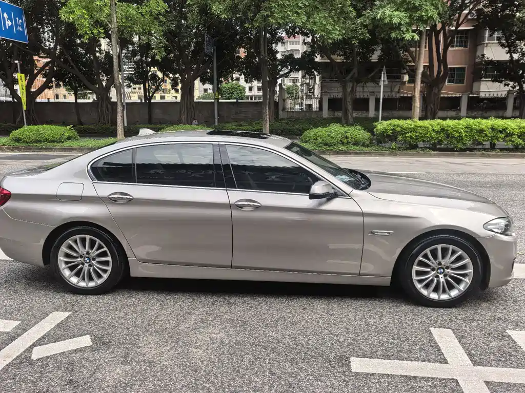 BMW 5 Series — миниатюра 3