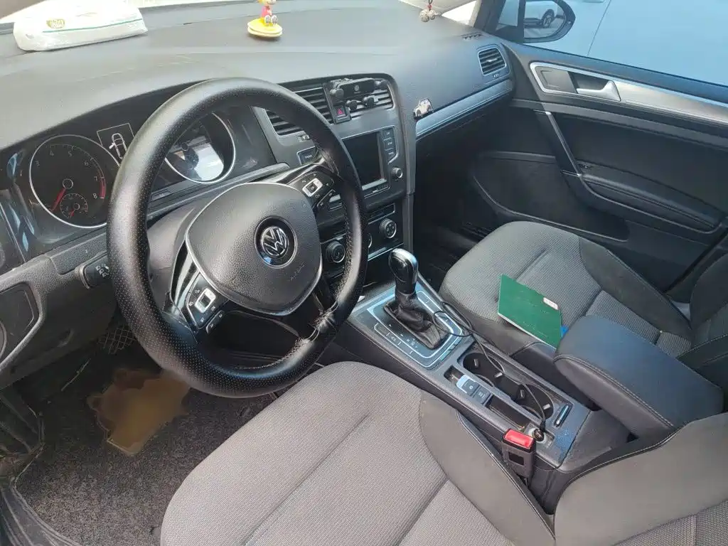 Volkswagen Golf — миниатюра 10