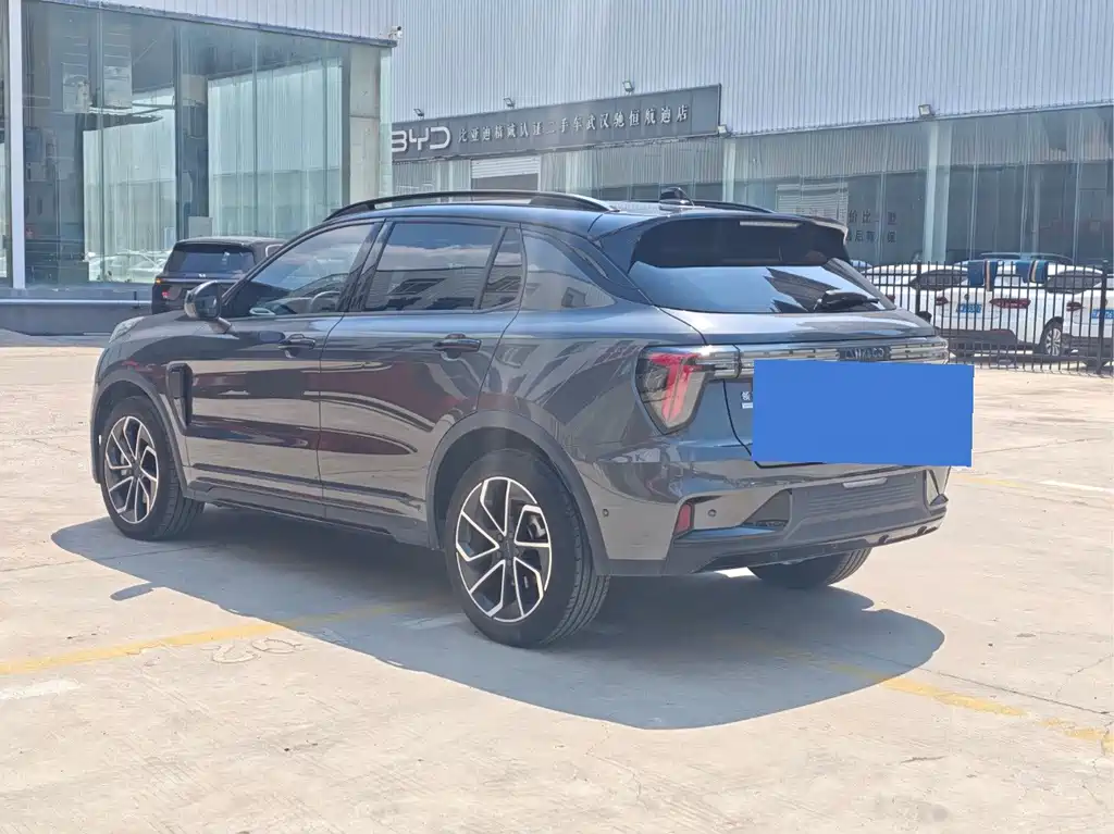 Lynk & Co 01 — миниатюра 9
