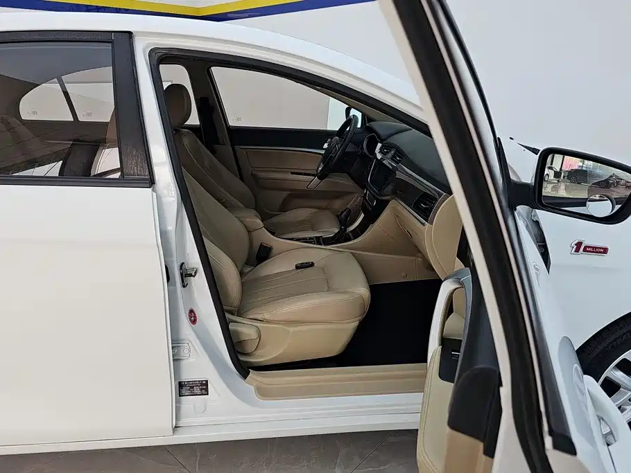 Geely Emgrand — миниатюра 8