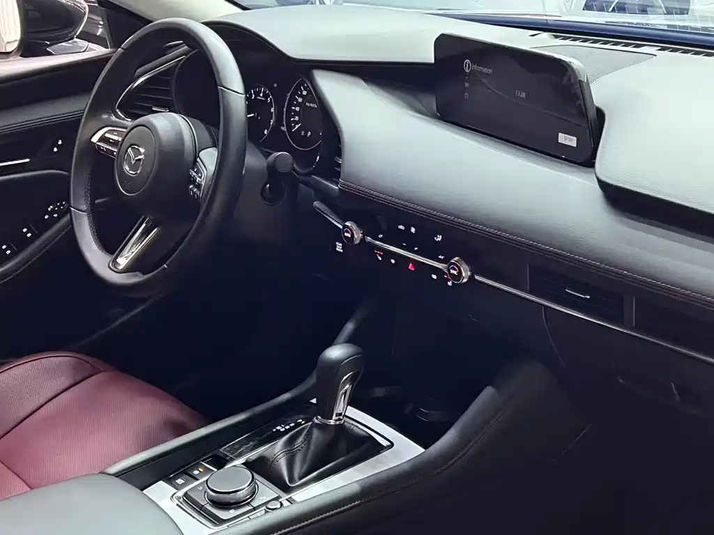 Mazda 3 Axela — миниатюра 20