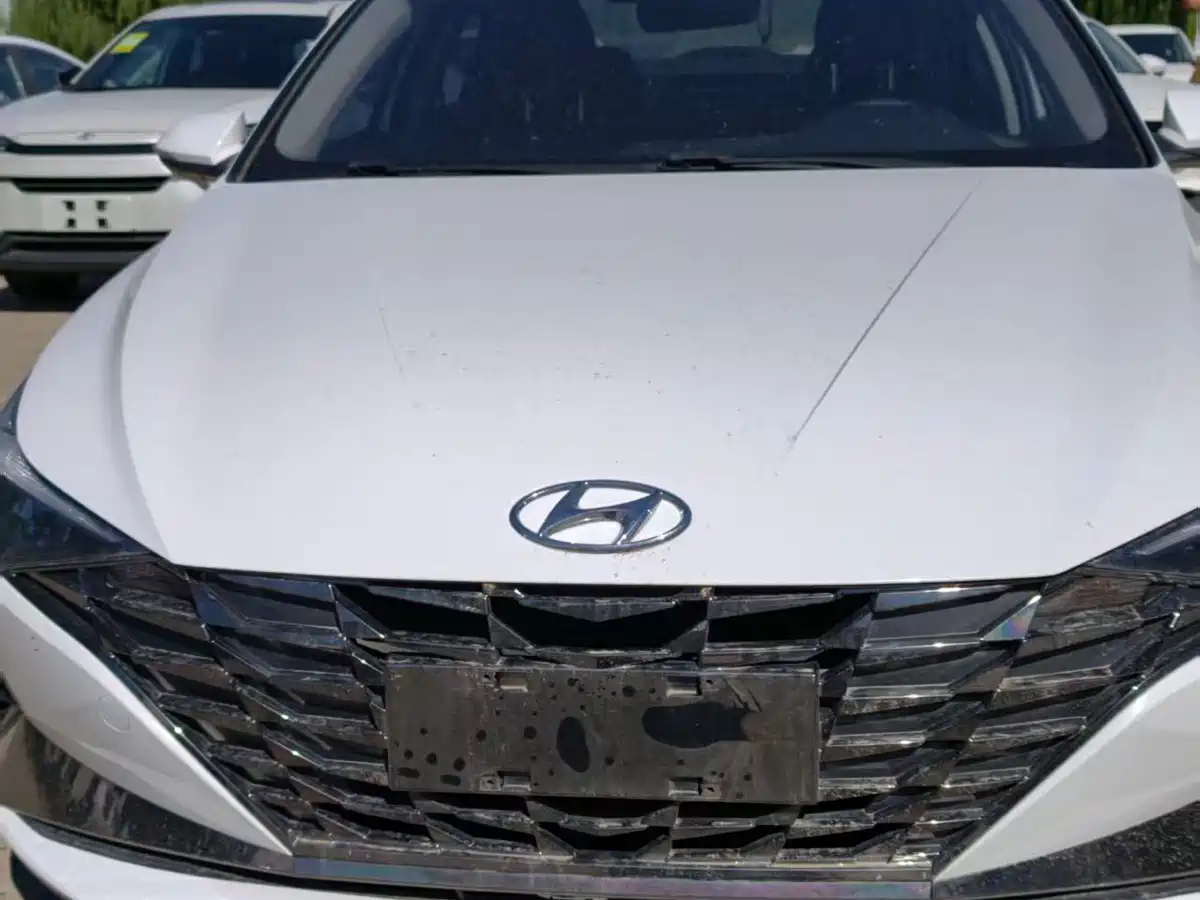 伊兰特 2023款 1.5L CVT LUX尊贵版 2023