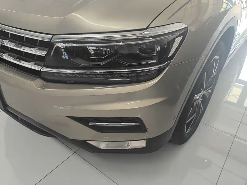 Volkswagen Tiguan L — миниатюра 23
