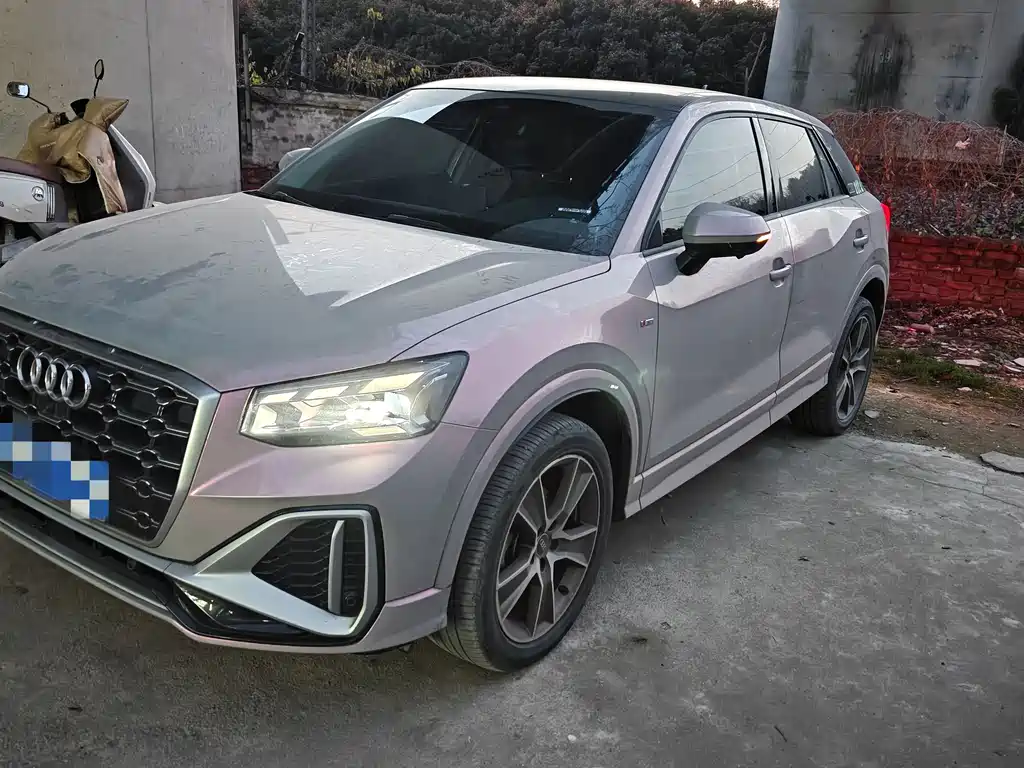 Audi Q2L 2022