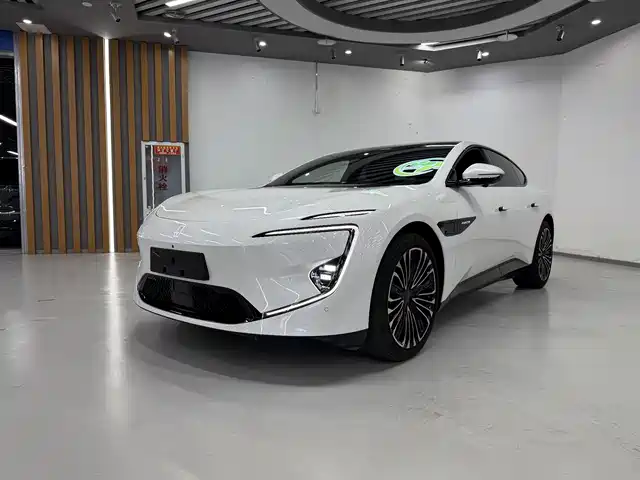 2025 Avatr 12