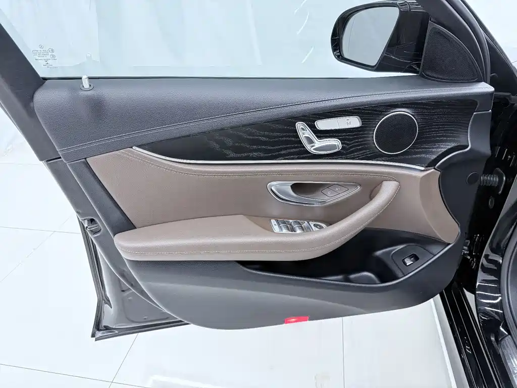 Mercedes-Benz E-Class E 2019 E 200 L Sport
