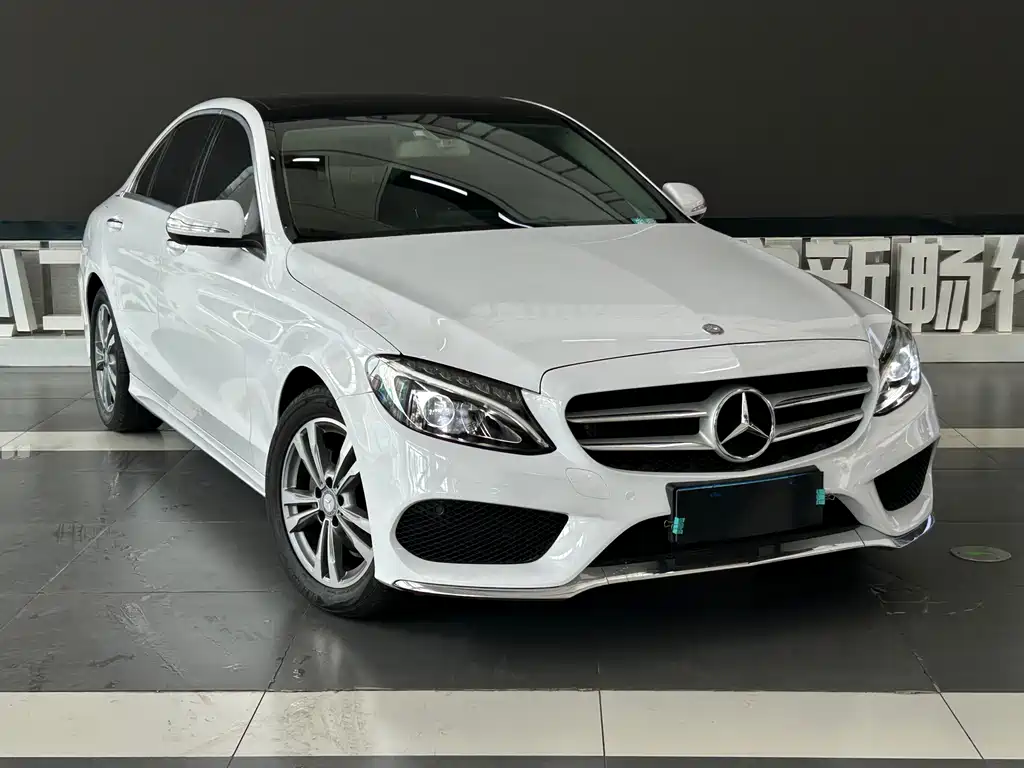 Mercedes-Benz C-Class — миниатюра 3