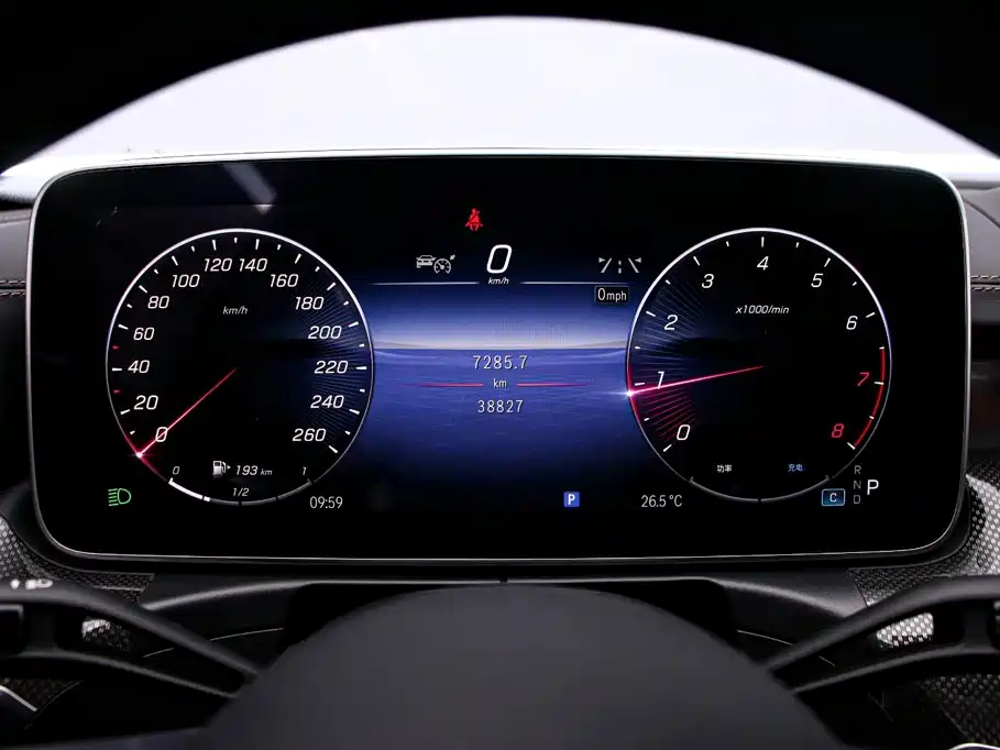 Mercedes-Benz C-Class — миниатюра 6