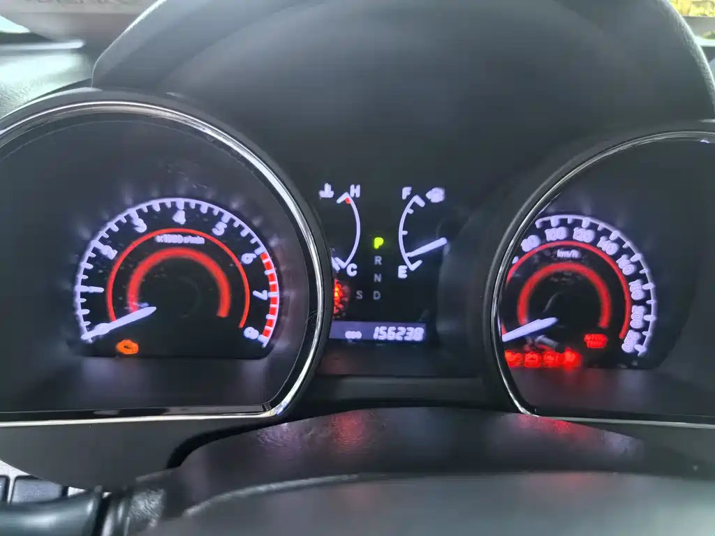 Toyota Highlander 2012 2.7L 5 мест Elite