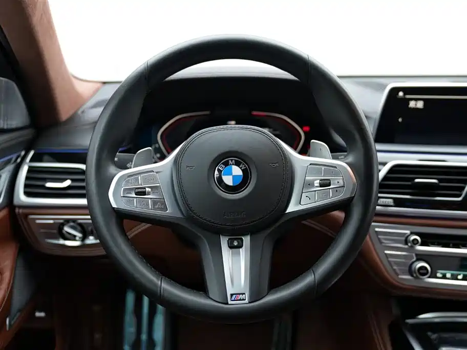 BMW 7 SERIES