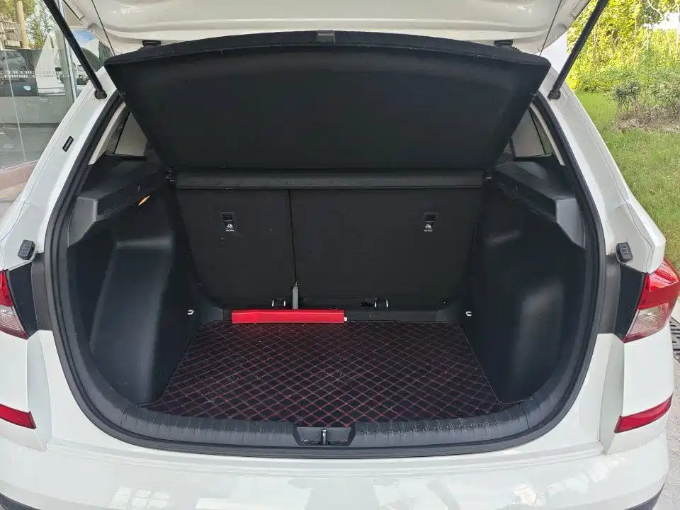 Skoda Kamiq 1.5L Auto Comfort Enjoy Edition, фото 8