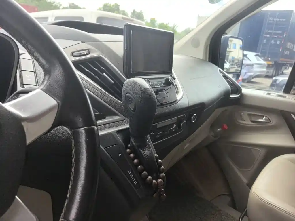 Ford Tourneo — миниатюра 14
