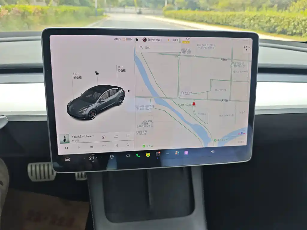 Tesla Model 3 — миниатюра 15