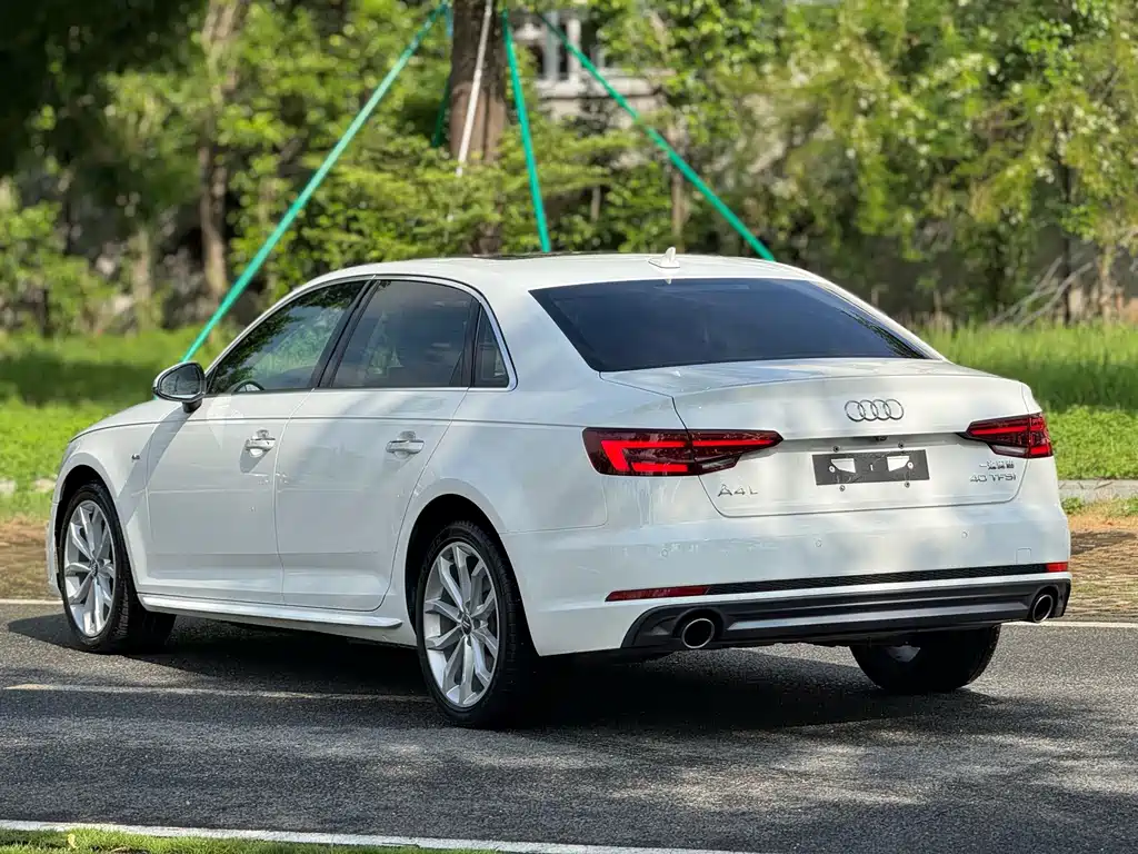 Audi A4L — миниатюра 7