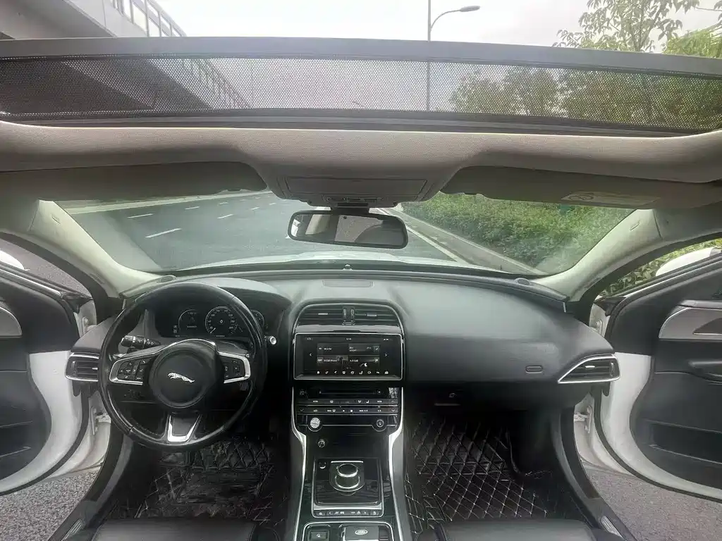 Jaguar XEL 2.0T 200PS Luxury Edition, фото 3