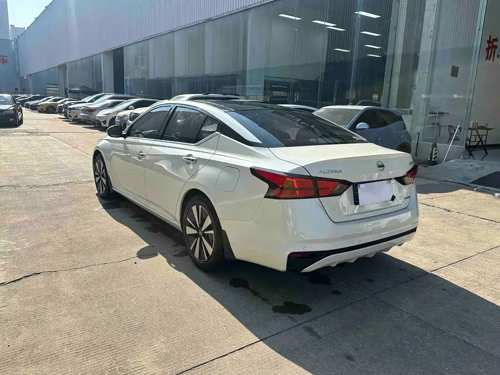 Nissan Teana — миниатюра 7