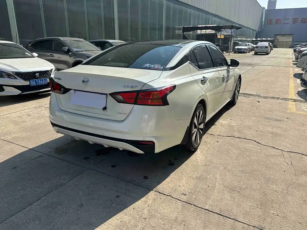 Nissan Teana — миниатюра 9