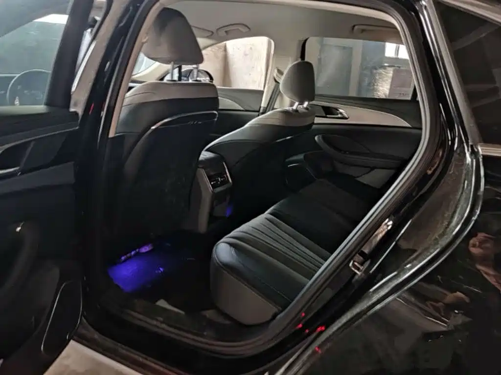 Hongqi Hongqi H5 — миниатюра 6
